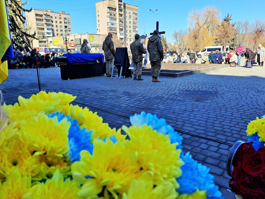 Пів року надій і сподівань: на Волині попрощалися з Героєм Анатолієм Нестеруком