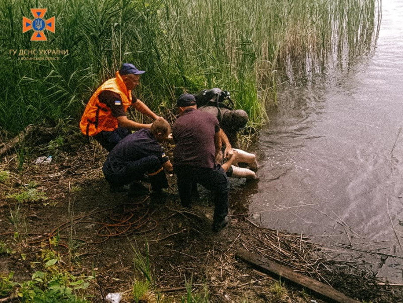 В озері на Волині втопився молодий чоловік