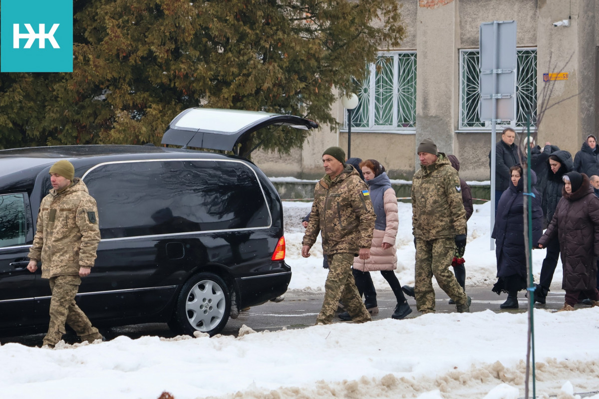 Навіки 30-річний: на Волині попрощалися з Героєм Іваном Петриком