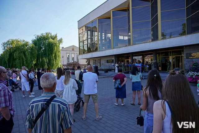 Особливий захід просто неба: у центрі Луцька відбувся концерт військового оркестру