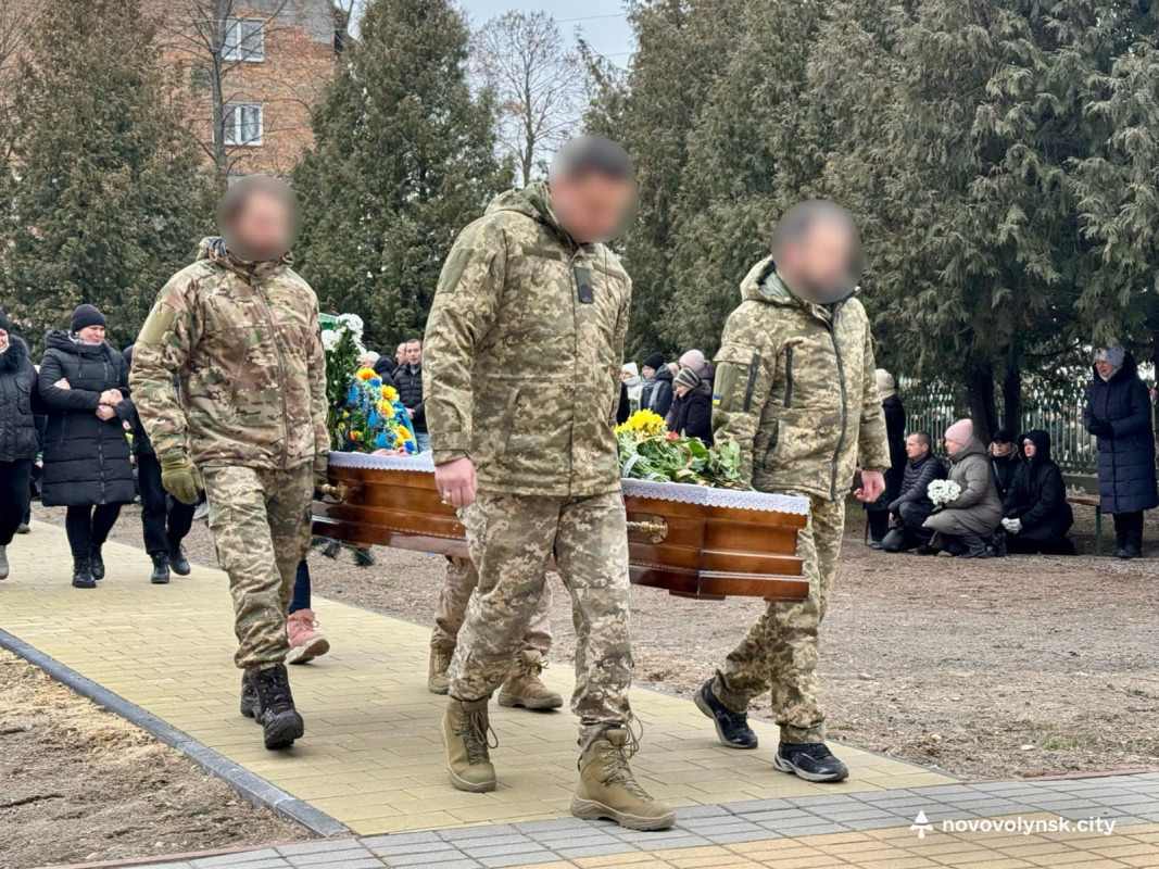 Загинув на Донеччині: волиняни попрощались з Героєм Дмитром Аршуліком