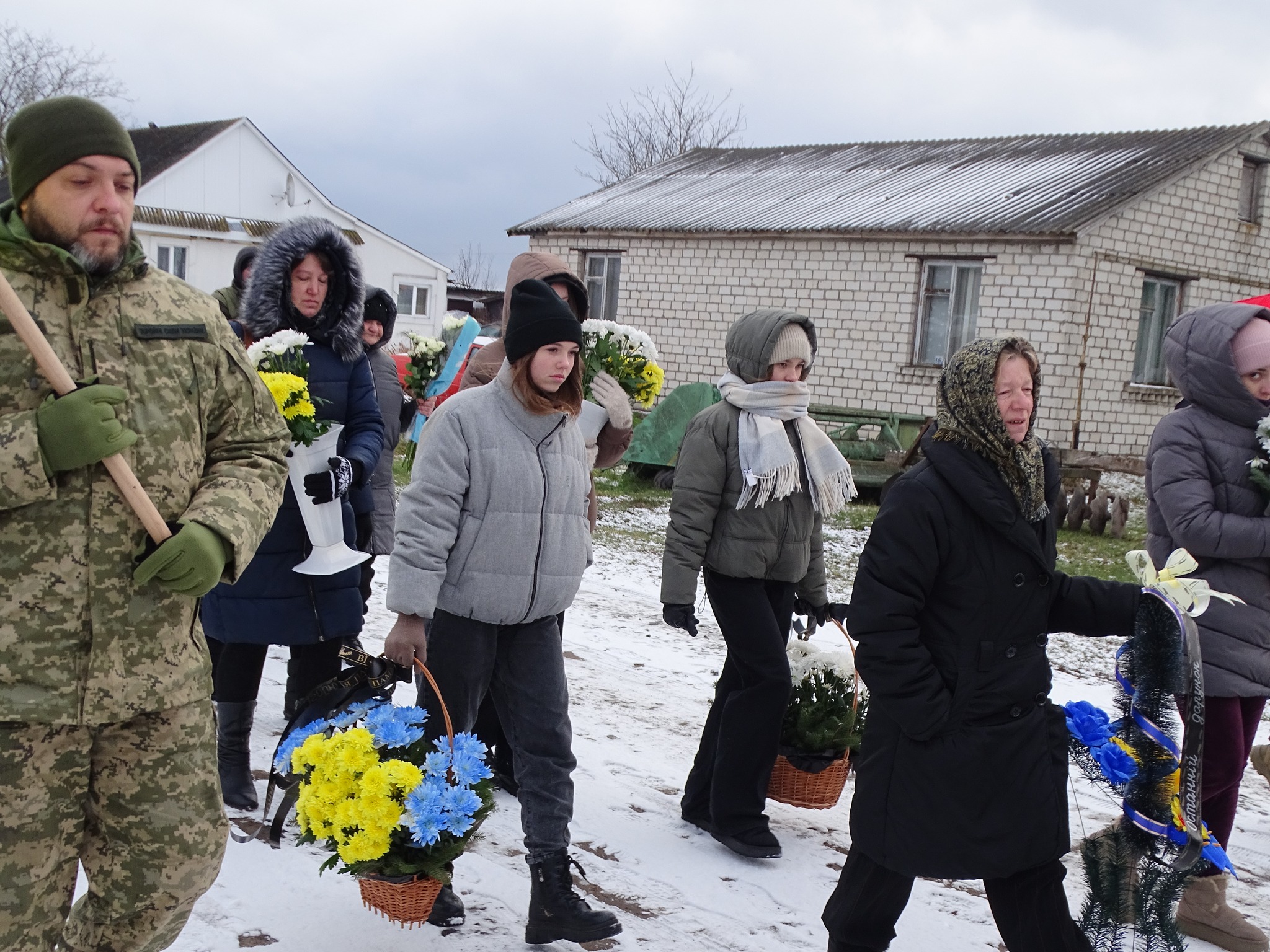 Боронив рідну землю упродовж двадцяти місяців: на Волині в останню земну дорогу провели Ігоря Корицького