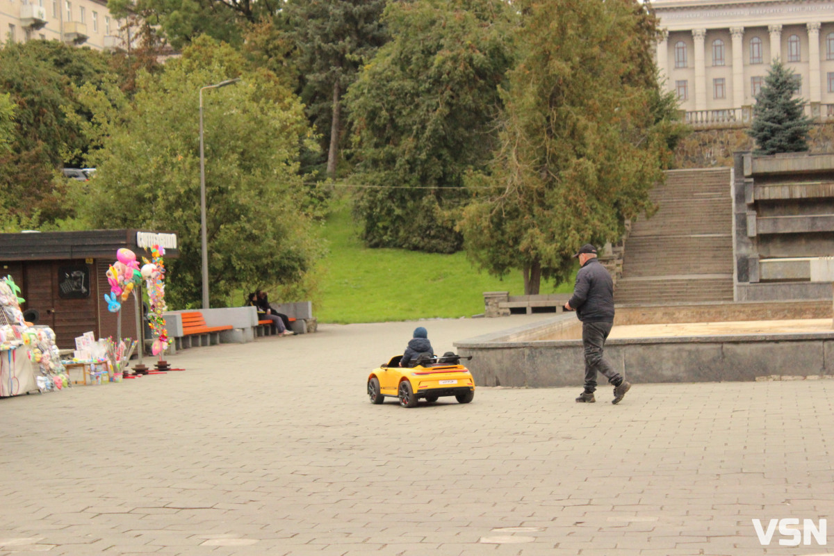 Як змінюється парк Лесі Українки — зелене серце Луцька. Фоторепортаж
