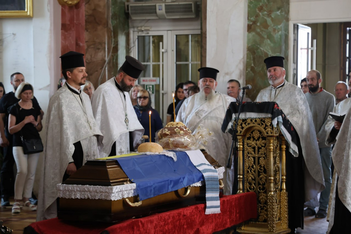 Не пережив бойових поранень: Луцьк попрощався із захисником Володимиром Ігнатовичем