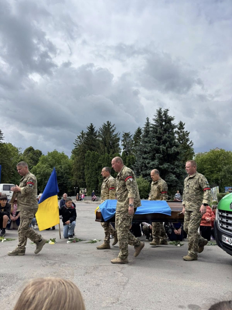 Загинув понад рік тому у Курській області: на Волині поховали Героя Віталія Борилюка