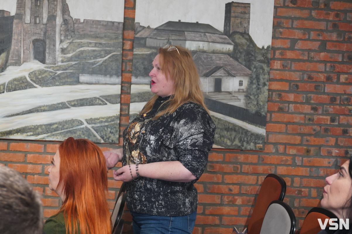 Люди не знають, що повинен робити депутат: у Луцьку обговорили парламентську кризу під час війни