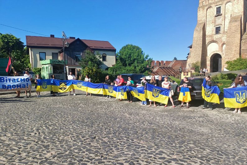 У Луцьку зустріли звільнених з полону бійців 14-ї бригади Валерія Кодню та Івана Баса