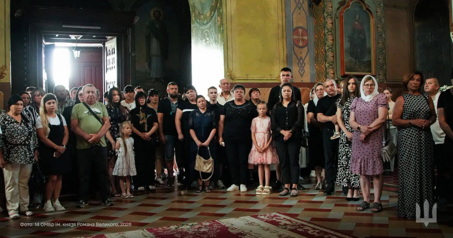 Матері загиблого воїна з Волині вручили Князівський хрест Героя