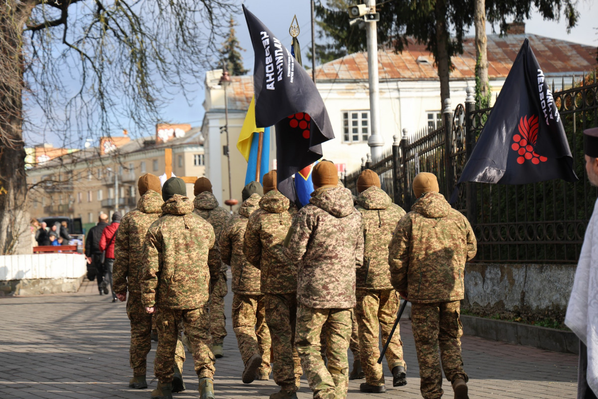 У Луцьку попрощалися із полеглим на Донеччині захисником Анатолієм Кравчуком