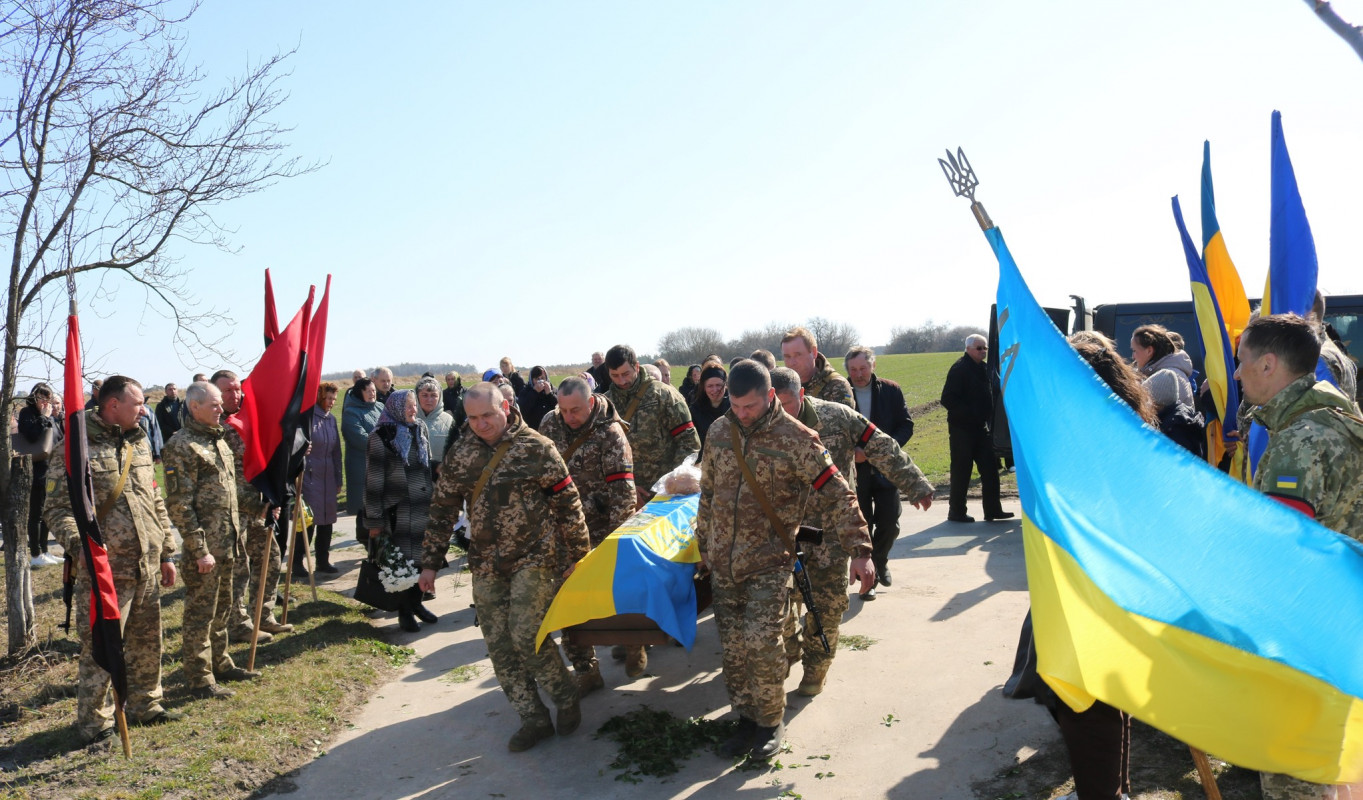 Загинув наприкінці грудня 2024 року: на Волині попрощалися з Героєм Андрієм Мацеруком