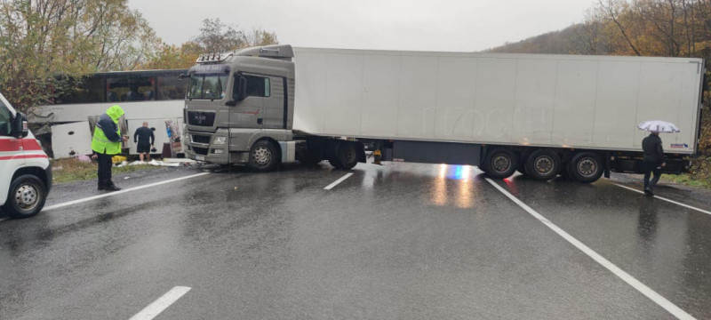Возили пасажирів до Луцька: у жахливій автокатастрофі загинули двоє водіїв. Фото