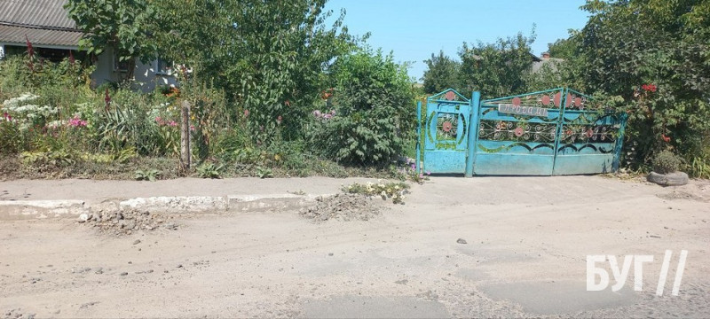 Зробили для галочки: жителі селища на Волині обурені неякісним ремонтом вулиць