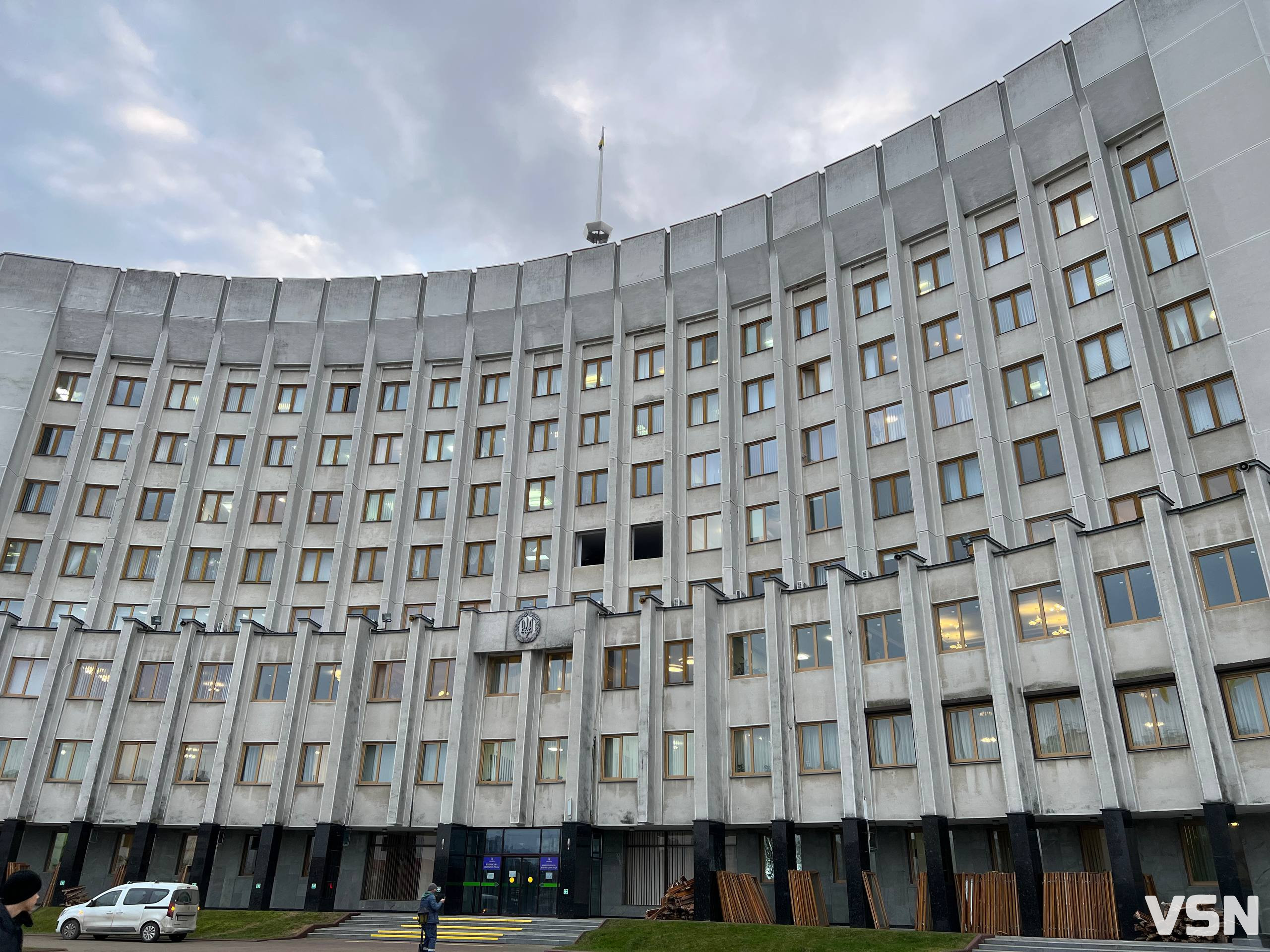 Чому сирени гудуть у Луцьку, якщо тривога в іншому районі?