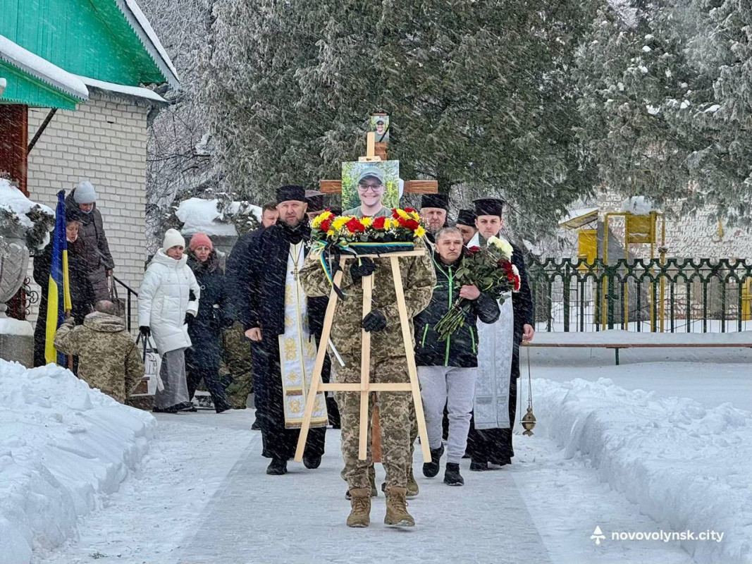 Загинув у вересні 2024 року: на Волині попрощалися з Героєм Дмитром Тимофєєвим