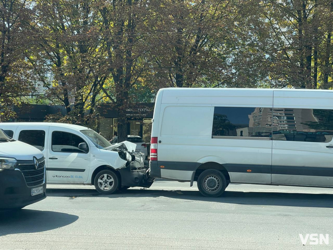 У Луцьку сталася ДТП за участі двох автівок