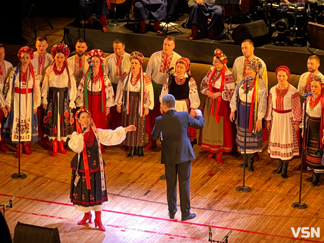 Хор Верьовки у Луцьку: феєричний ювілейний концерт «Піснею єднаєм покоління»