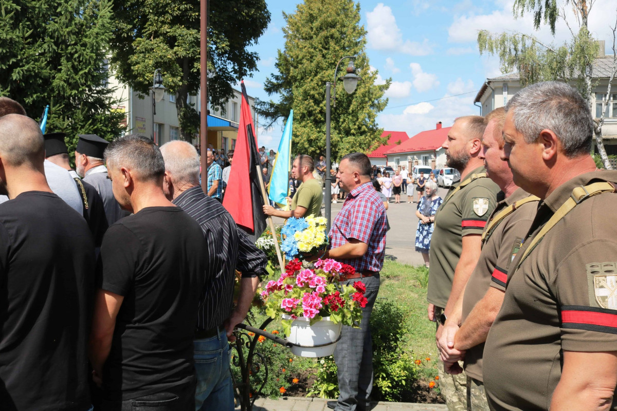 Місяць не дожив до дня народження: на Волині попрощалися з Героєм Дмитром Міцевським