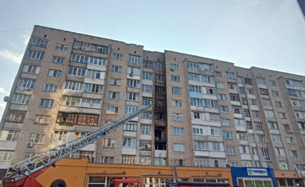 У Луцьку – пожежа на Привокзальній: горіло три поверхи