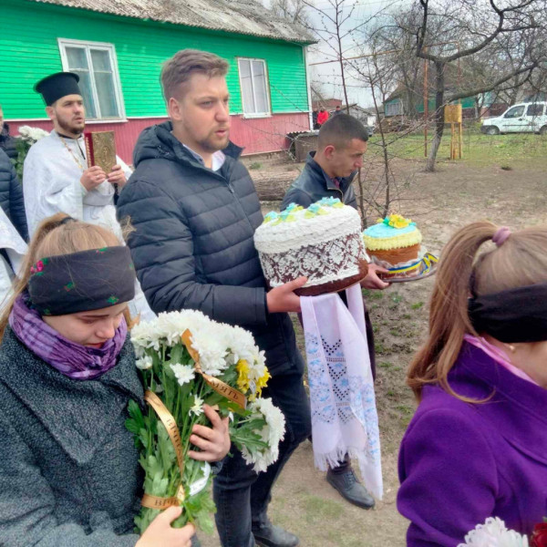 Не знайти слів для втіхи: На Волині провели в останню дорогу Героя України