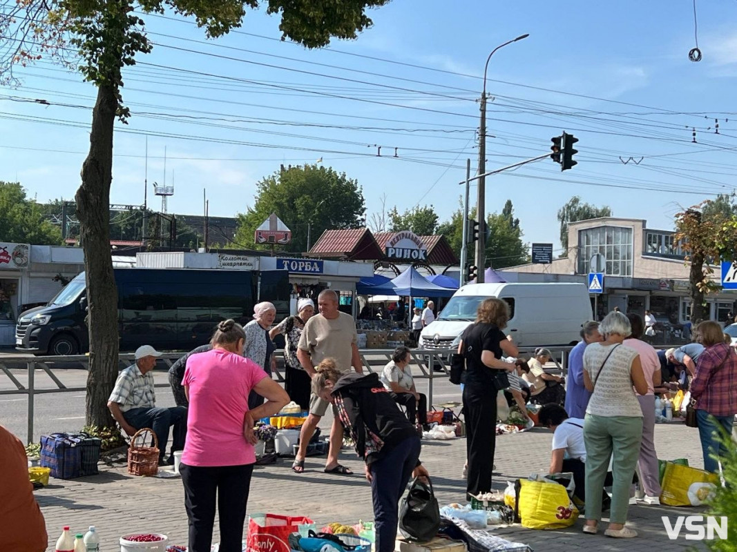 Скільки коштує молода картопля на ринку у Луцьку?