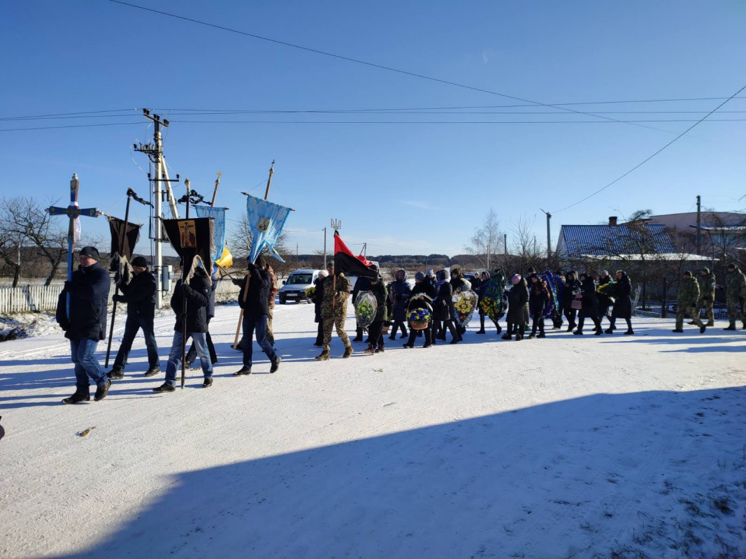 Майже 10 місяців Захисник вважався безвісти зниклим: на Волині попрощалися із загиблим військовослужбовцем Павлом Луценком