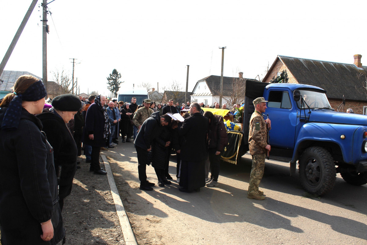 Вважався безвісти зниклим з грудня 2024 року: на Волинь на вічний спочинок повернувся Герой Володимир Сасовський