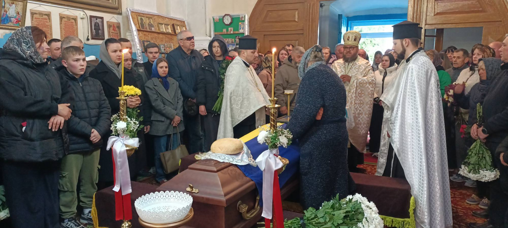 У липні став до лав захисників, а в листопаді - загинув: біля Луцька поховали Героя Миколу Андрійчука, який вважався зниклим безвісти