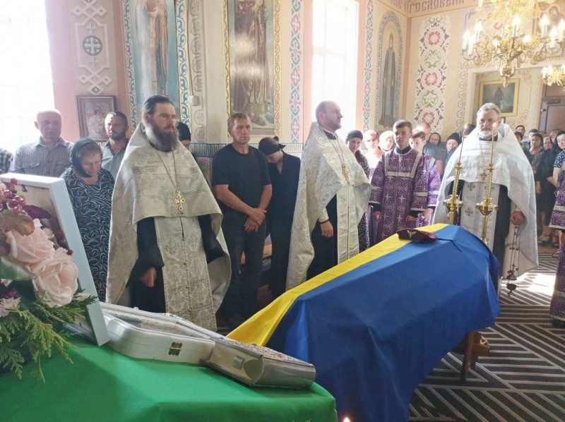 Через 2 місяці перебування на передовій зник безвісти: Герой з Волині «на щиті» повернувся на рідну Волинь через рік після загибелі