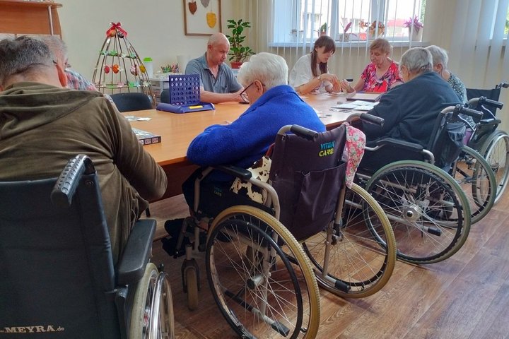 Три весілля під час війни та новий дім замість втраченого: як живуть мешканці Луцького пансіонату