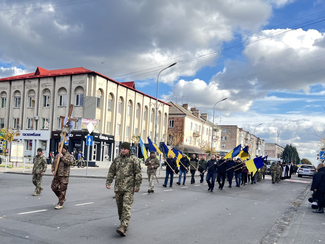 Понад рік вважався зниклим безвісти: на Волині попрощались з Героєм Романом Яковлевим