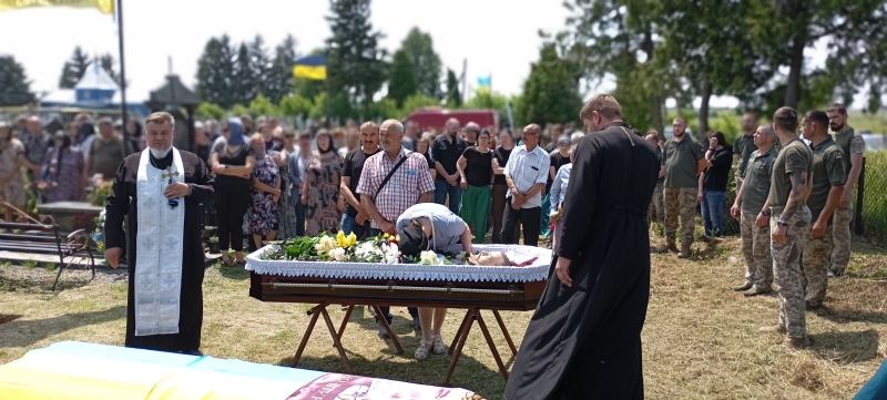 Назавжди молодий: на Волині попрощались з 26-річним Героєм Миколою Муковозом