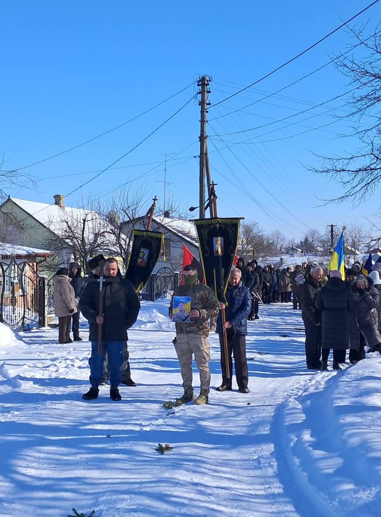 Загинув майже три роки тому: на Волині попрощалися з Героєм Олександром Оксенюком