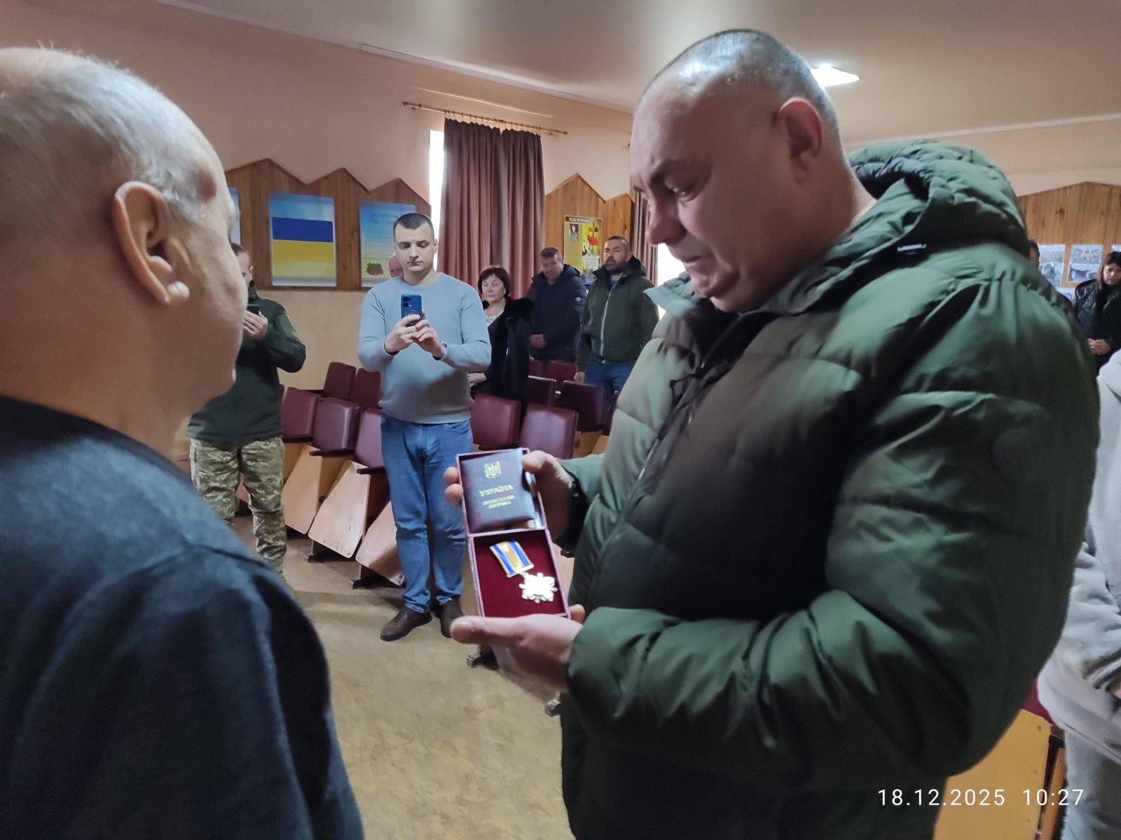 На Волині родині загиблого воїна вручили посмертний орден «За мужність»