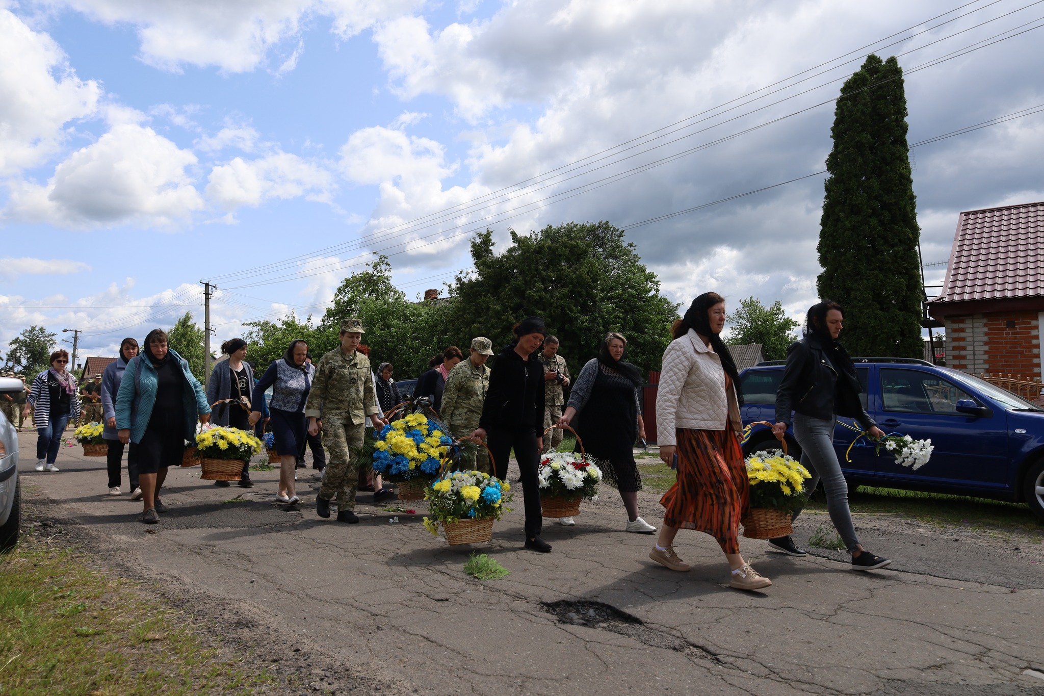 Загинув на Харківщині: волиняни попрощались з Героєм Василем Сущиком