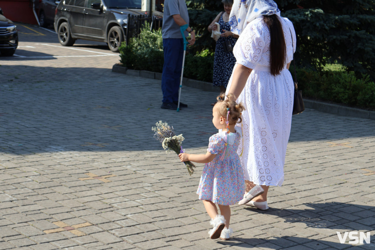«Душа покликала до храму»: як лучани відзначили Медовий Спас