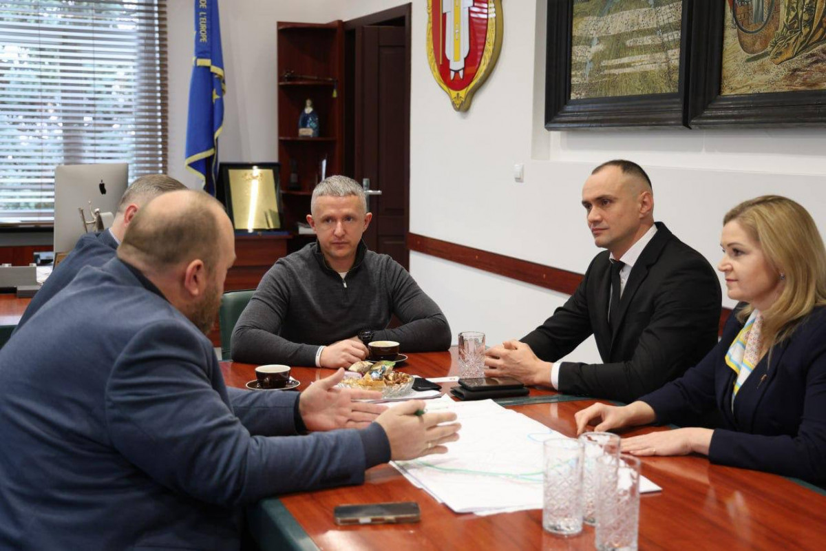 У Луцьку обговорили безпеку шкіл, укриття та інклюзивний простір