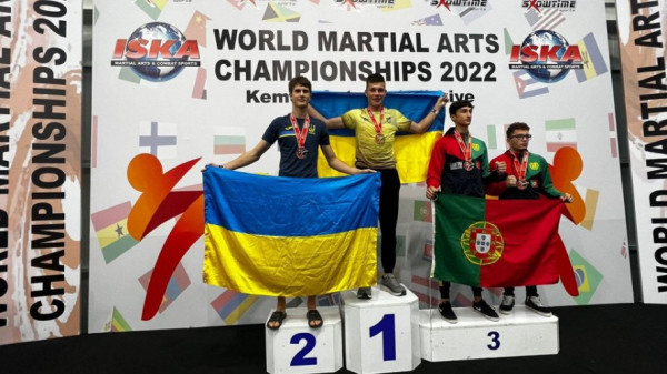 Дві золотих та срібна: троє спортсменів з Луцька здобули медалі на чемпіонаті світу з кікбоксингу