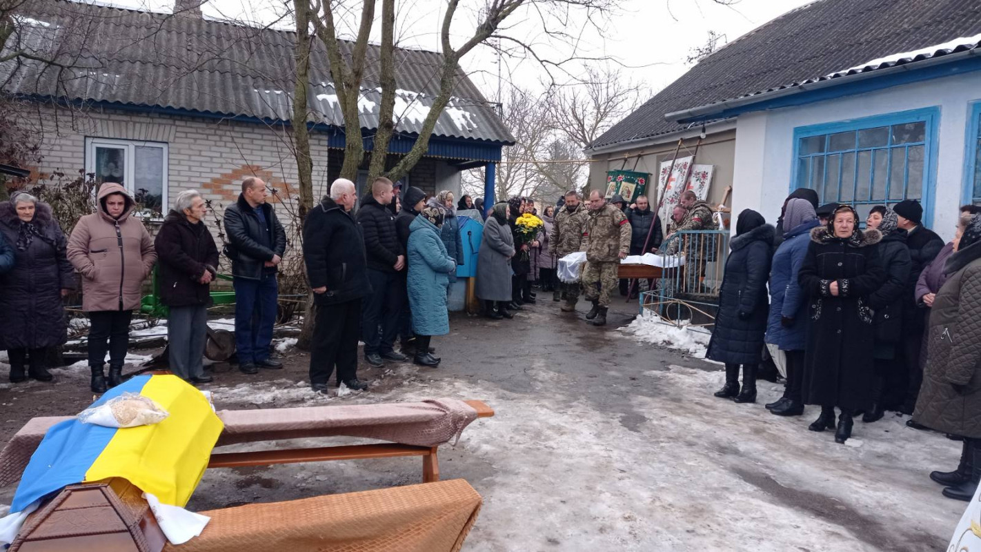 У громаді на Волині провели в останню дорогу захисника України Миколу Семенюка