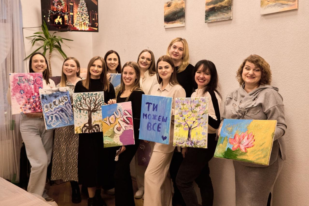 Виховання з міфами, стереотипами та тарганами: психолог пояснила, як це все впливає на дітей та формує суспільство