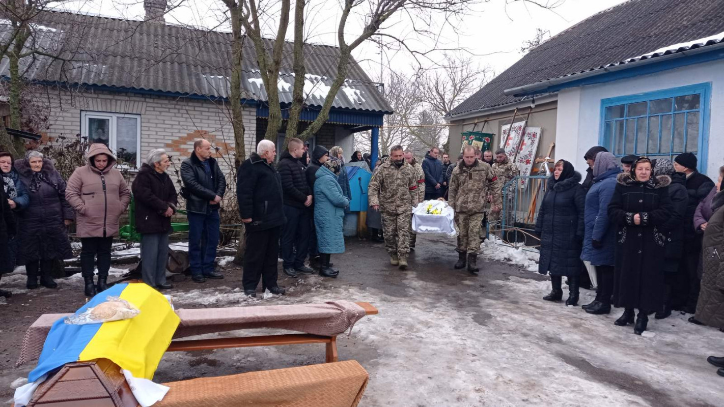 У громаді на Волині провели в останню дорогу захисника України Миколу Семенюка