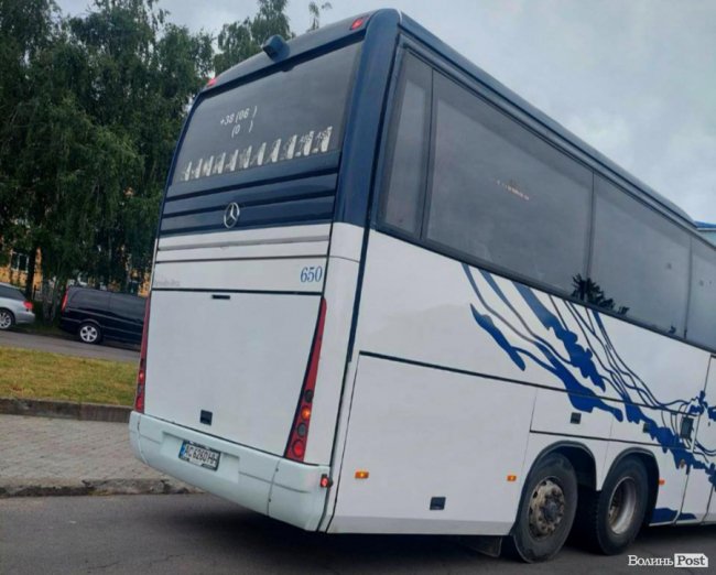 «Вдома принесли повістку»: водій автобуса привіз дітей з Волині на відпочинок в Болгарію і втік