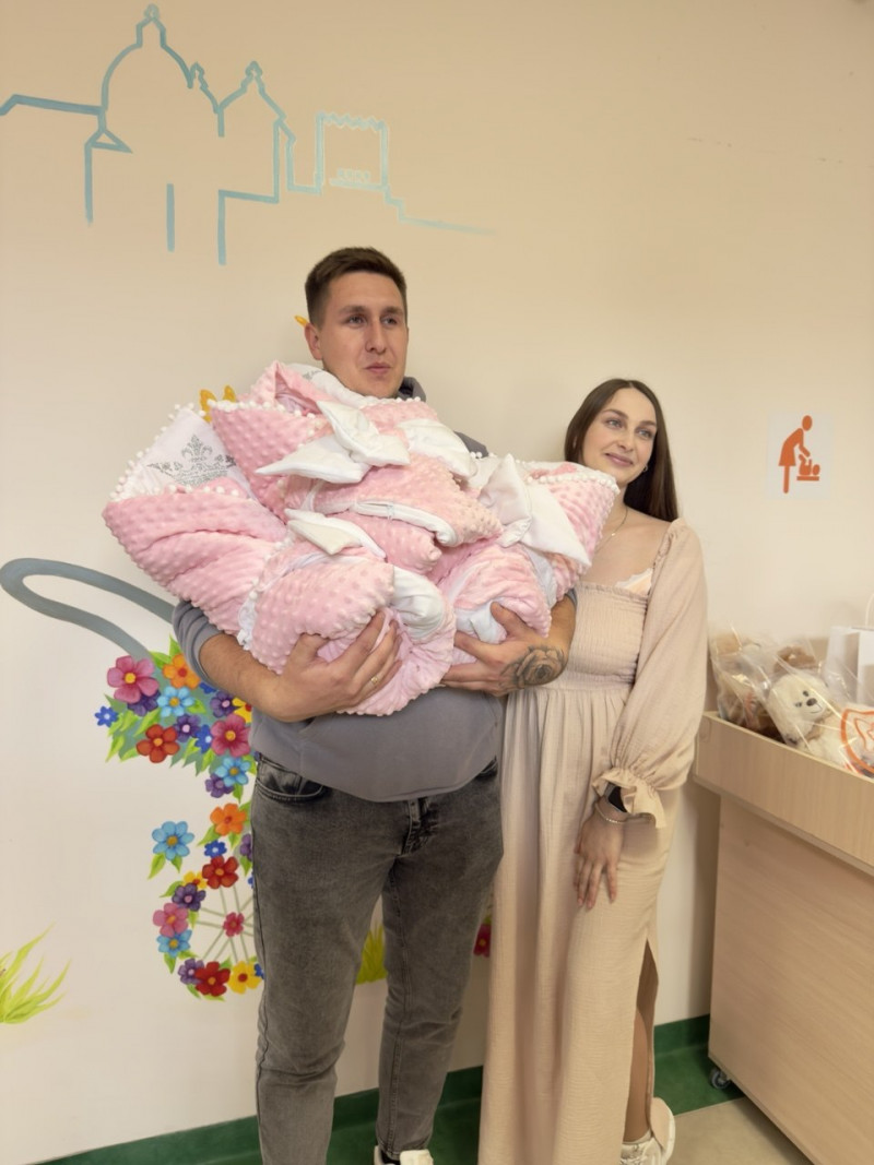 Перша трійня 2026 року: у подружжя з Волині народилися одразу три донечки