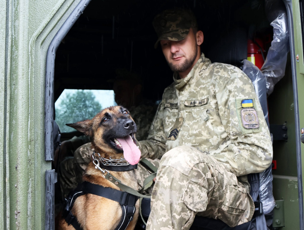 Від музиканта до кінолога: прикордонник з Волині розповів про службу разом із чотирилапою напарницею