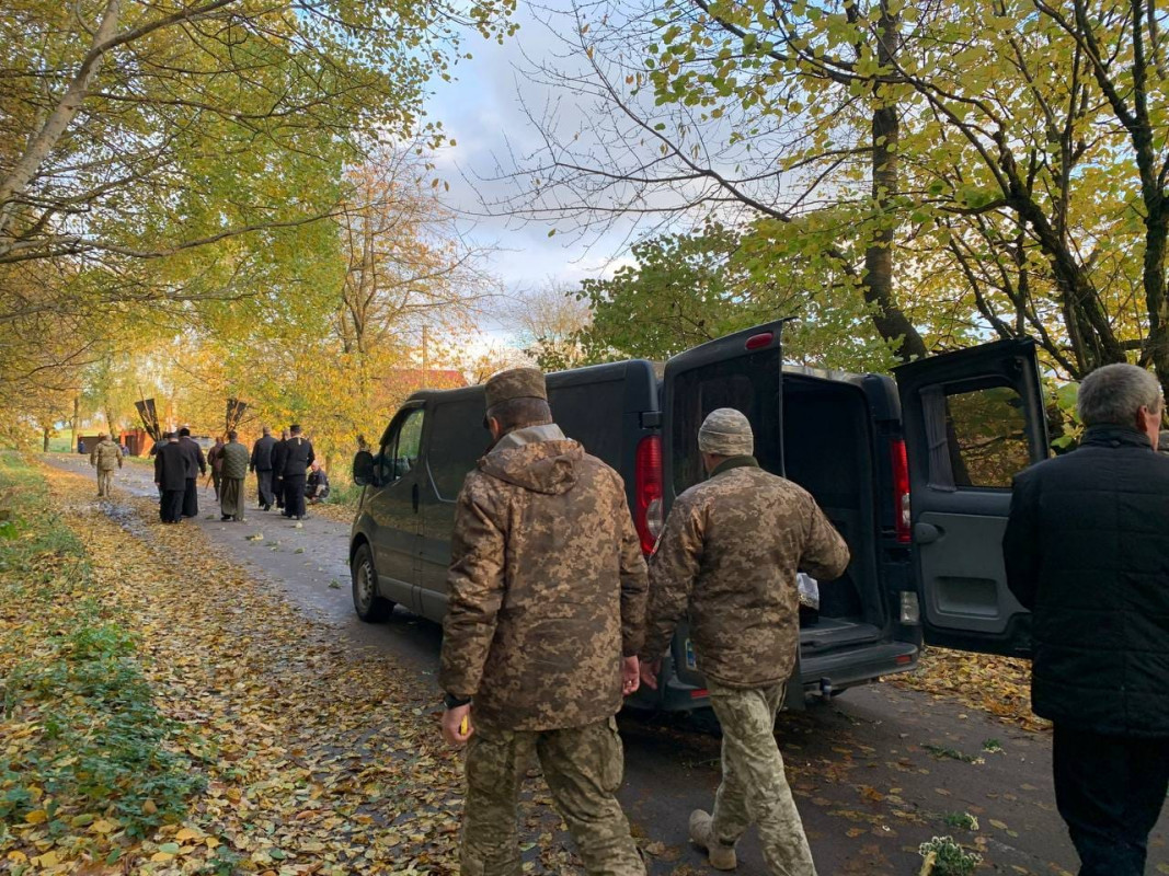 Загинув у боях на Харківщині: на Волині «на щиті» зустріли полеглого Героя Анатолія Кошельника