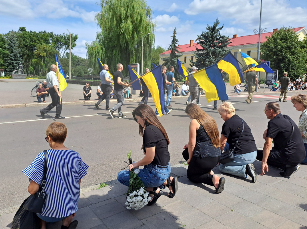 Більше місяця лікарі боролися за його життя, але серце не витримало: на Волині попрощались з Героєм Ігорем Фейдаком