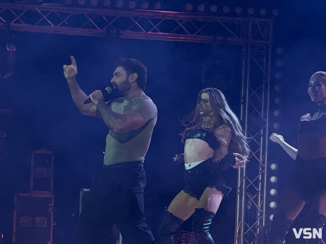 «Пінаколада» дарує другу молодість»: Віталій Козловський зібрав повний зал у Луцьку