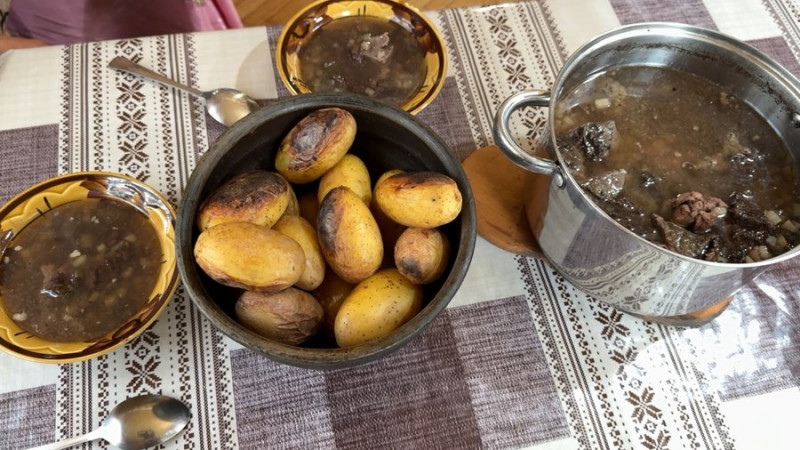 Чорний борщ: волинянка розповіла секрет приготування давньої страви