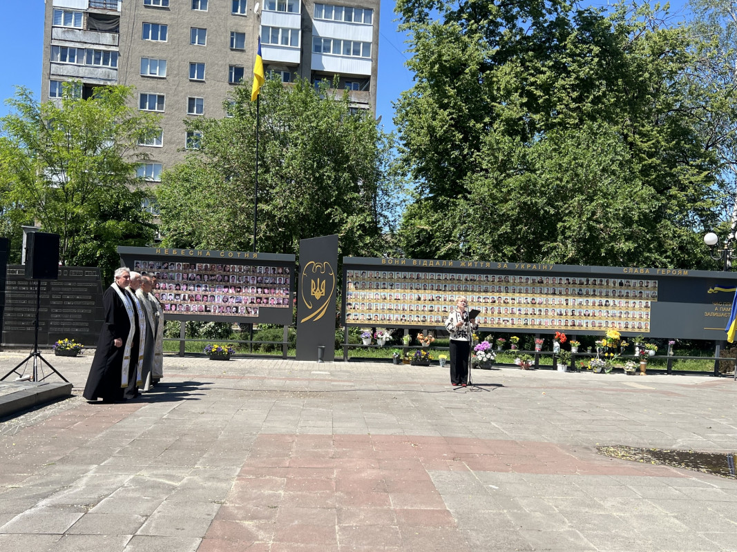 «Комбатантський хрест» та ордени «За мужність»: у місті на Волині вшанували полеглих воїнів