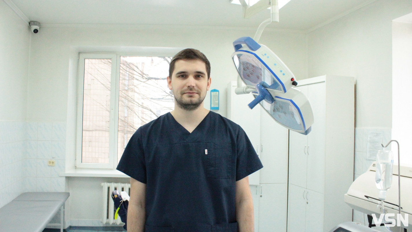 Від «чаклунства на скельці» до 3D-навігації: як у Луцьку лікують усмішки дві епохи стоматології