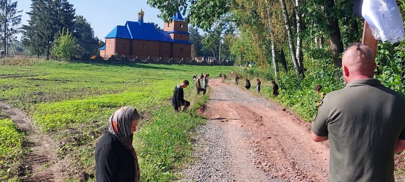 Отримав смертельне поранення: на Волині все село прийшло на прощання з молодим бойовим медиком Георгієм Семенюком